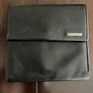 Tumi ladies wallet